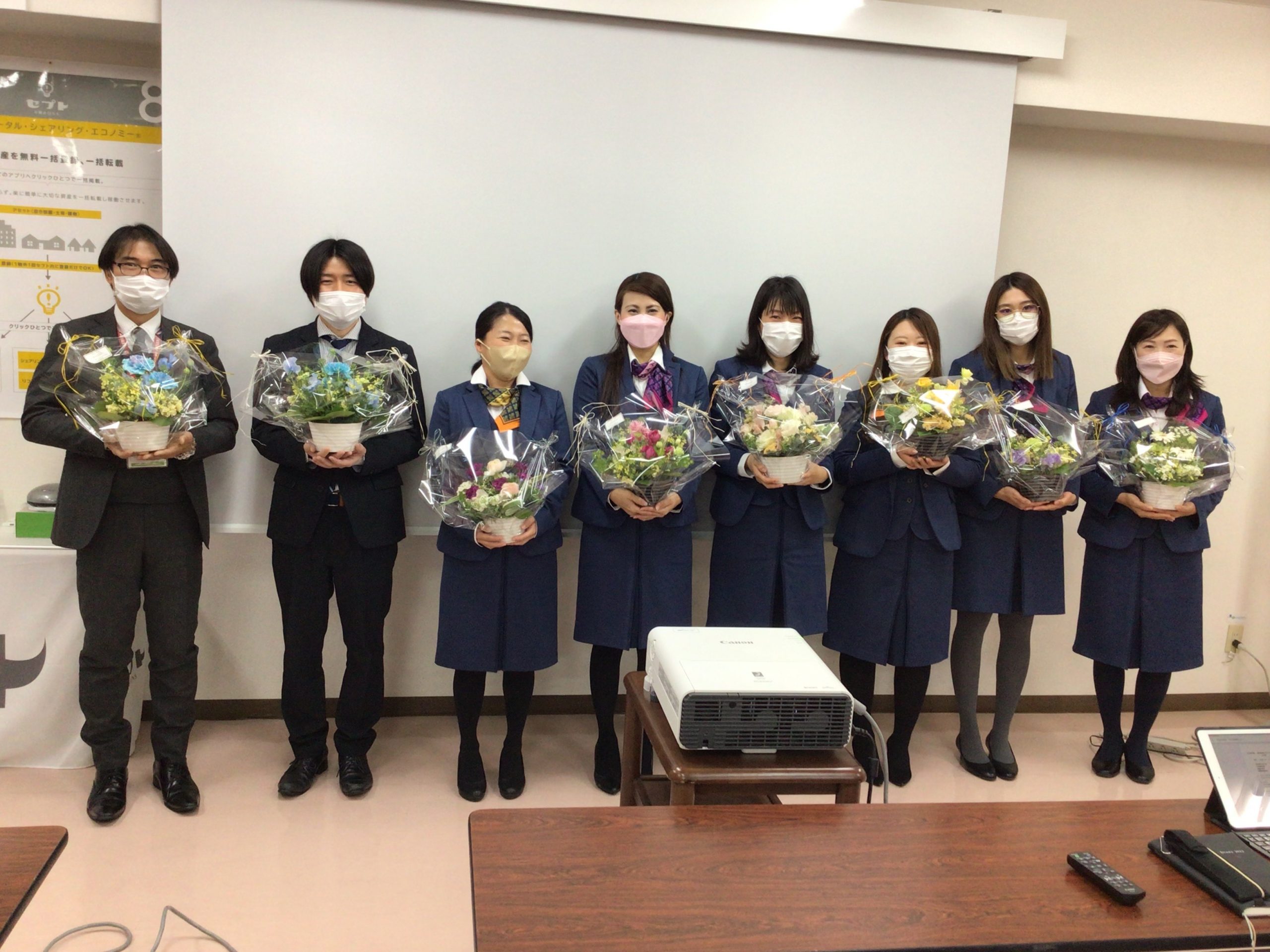 スタッフ紹介♪