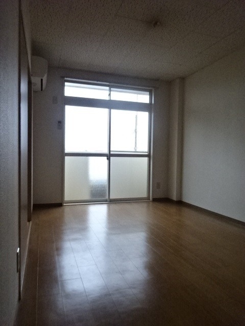 エルディム岡田 2階の物件の内観