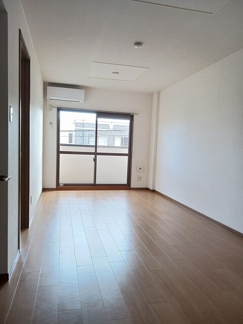 フォンテーヌ・パレスA 2階の物件の内観