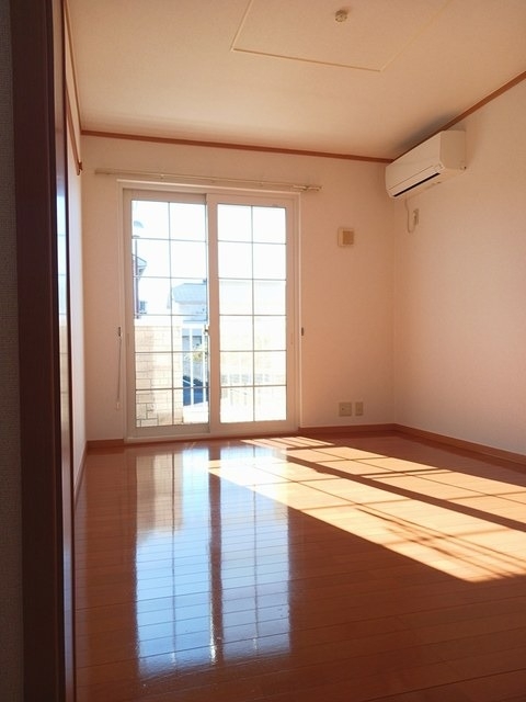 コンフォルターブルⅢ 1階の物件の内観