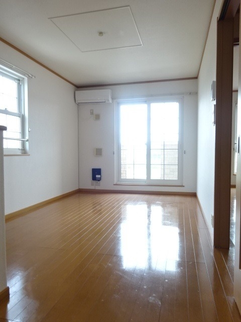 コンフォルターブルⅣ 2階の物件の内観