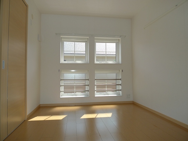 グラン・ソレイユ 2階の物件の内観