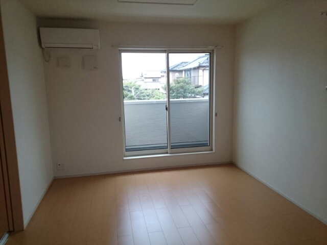 シャルロットⅢ 2階の物件の内観