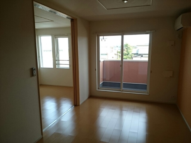 メゾンアルモニーⅡ 2階の物件の内観