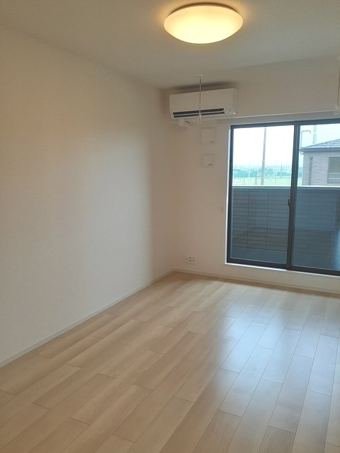 クラルテⅡ 2階の物件の内観