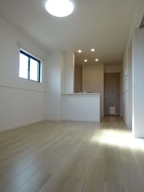 ポルトクレスト 2階の物件の内観