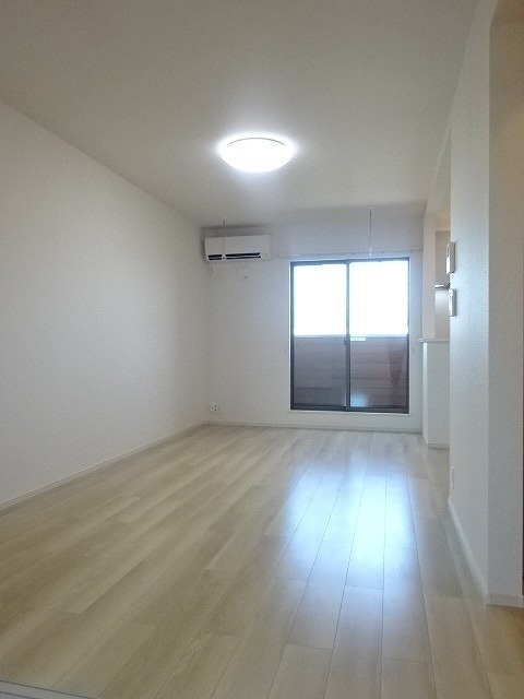 ローマアリエス.A 2階の物件の内観