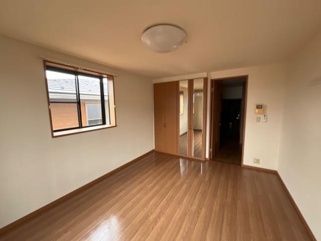 スカイヴァレィB 2階の物件の内観