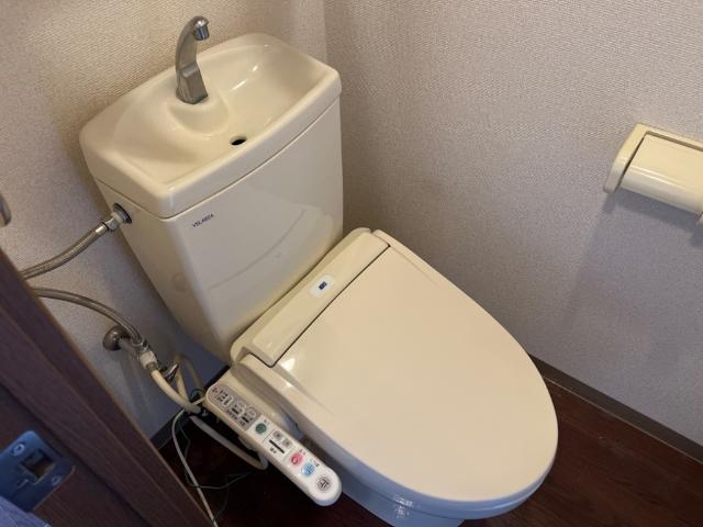 シャワー付トイレ