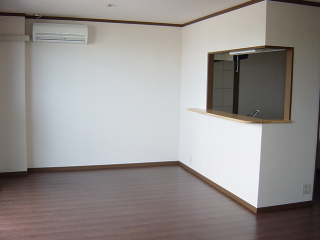 スカイヴァレィ 2階の物件の内観