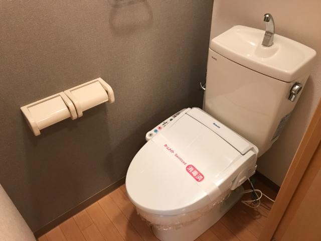 シャワー付トイレ