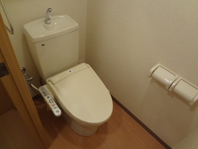 シャワー付トイレ