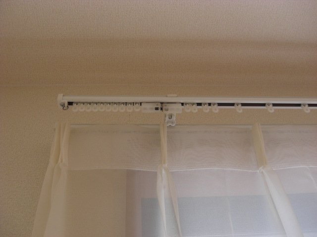 カーテンレール