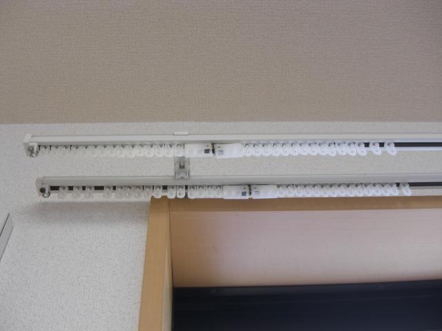 カーテンレール