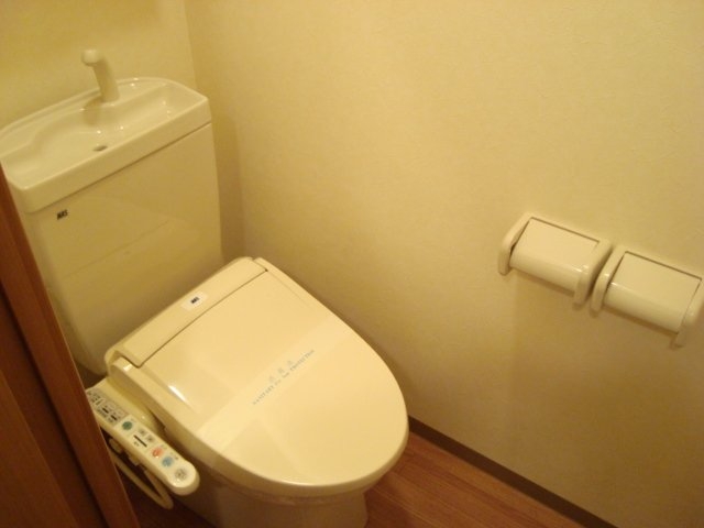 シャワー付トイレ
