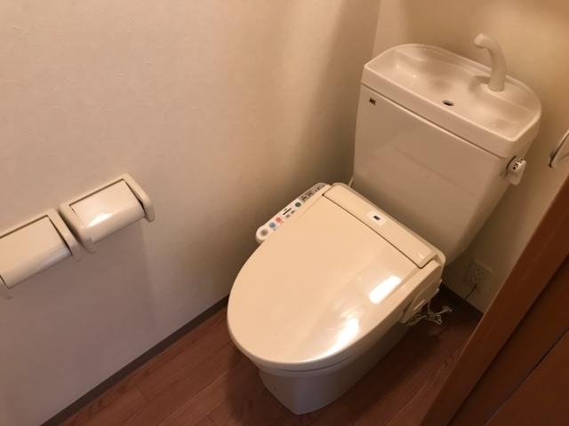 シャワー付トイレ