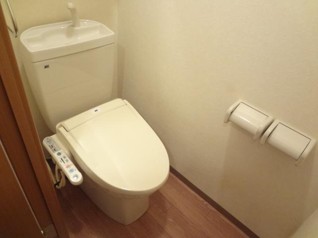 シャワー付トイレ