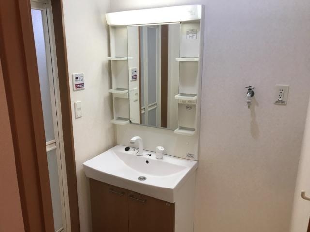 洗髪洗面化粧台