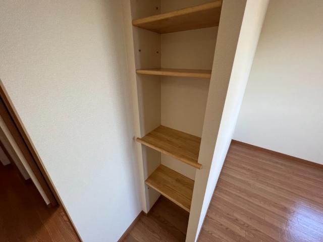 リビング収納棚