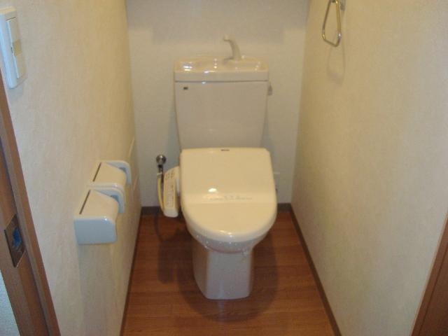 シャワー付トイレ