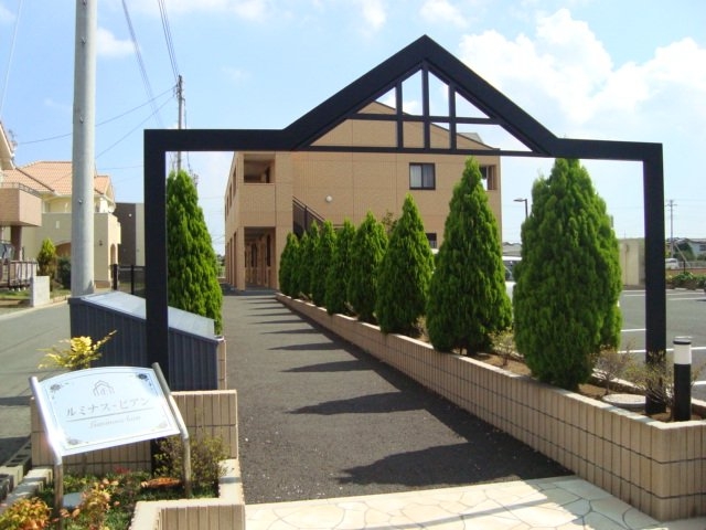 外観写真（昼）