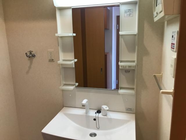 洗髪洗面化粧台