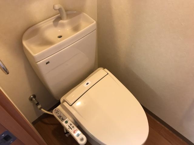 シャワー付トイレ