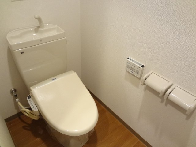 シャワー付トイレ