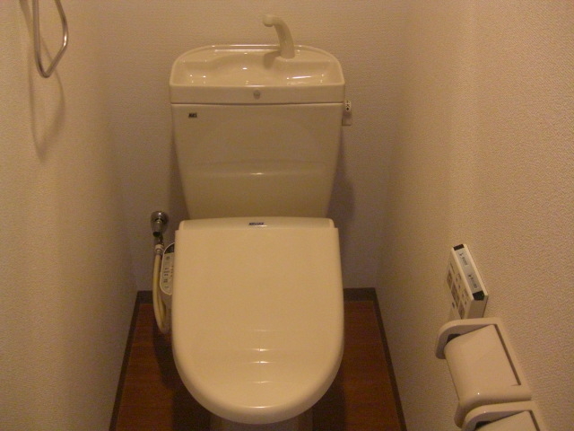 シャワー付トイレ