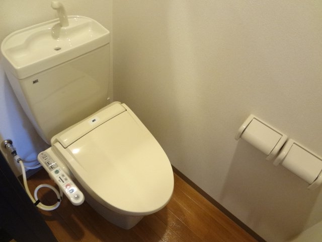 シャワー付トイレ