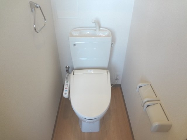 シャワー付トイレ