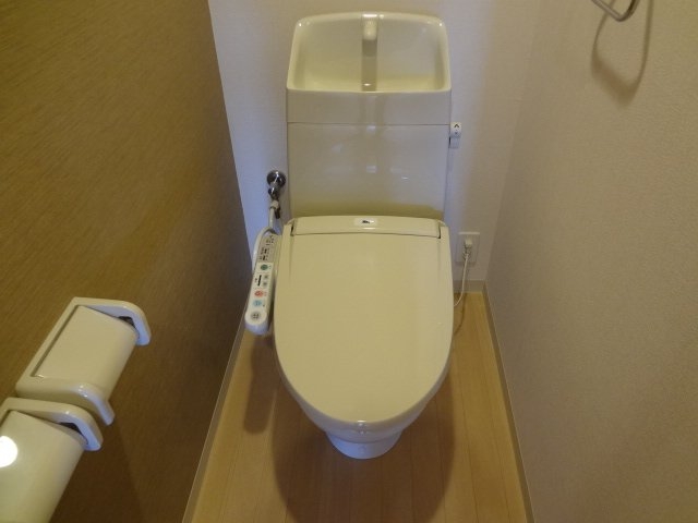 シャワー付トイレ