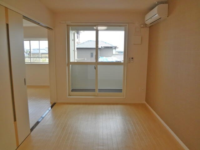 シンフォニーヒルズ 2階の物件の内観