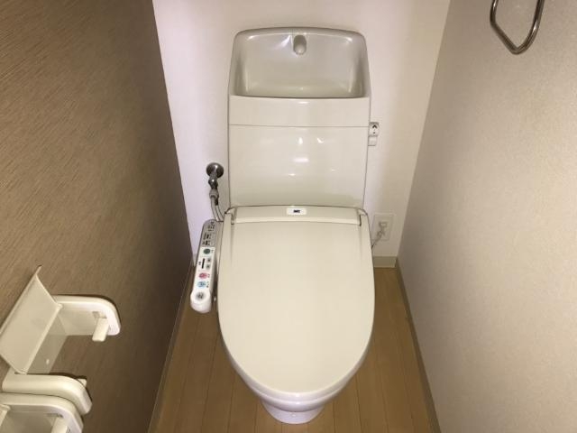 シャワー付トイレ