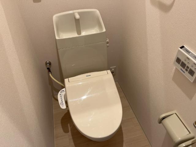 シャワー付トイレ