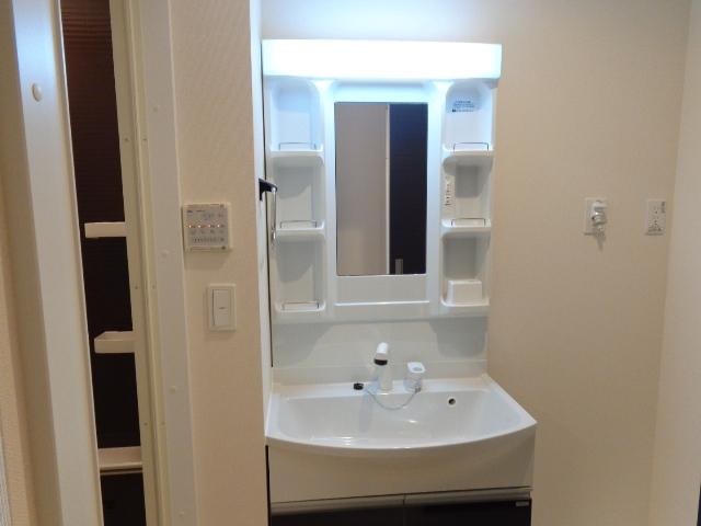 洗髪洗面化粧台