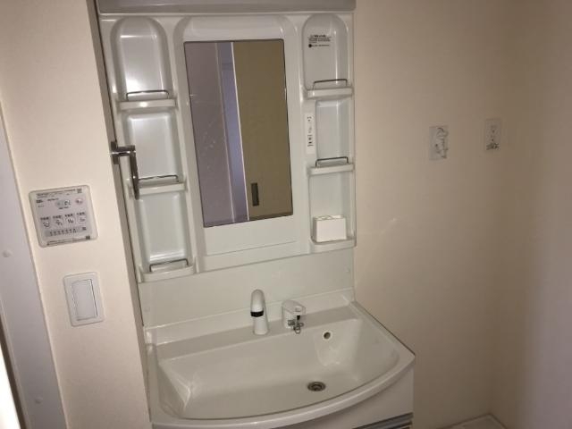 洗髪洗面化粧台