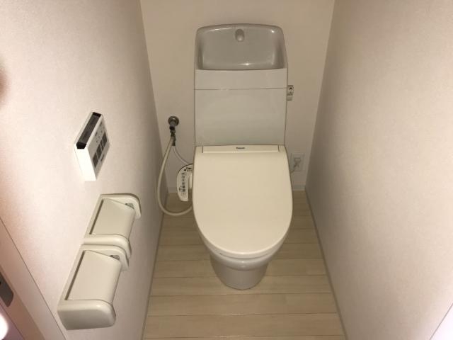 シャワー付トイレ