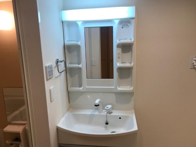 洗髪洗面化粧台