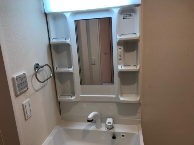 洗髪洗面化粧台