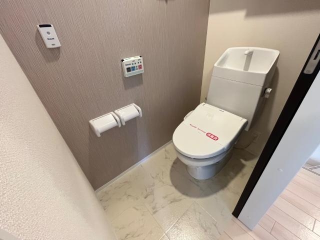 シャワー付トイレ