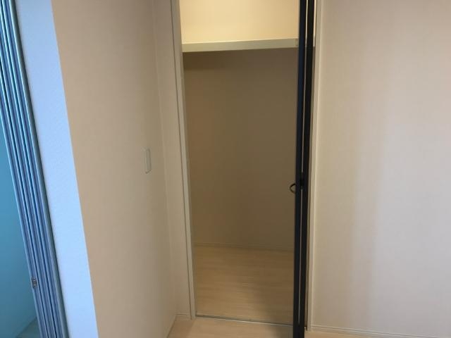 リビングクローゼット