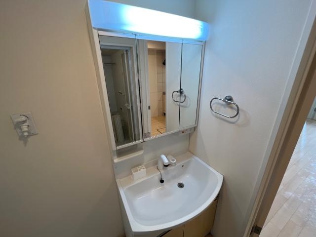 洗髪洗面化粧台