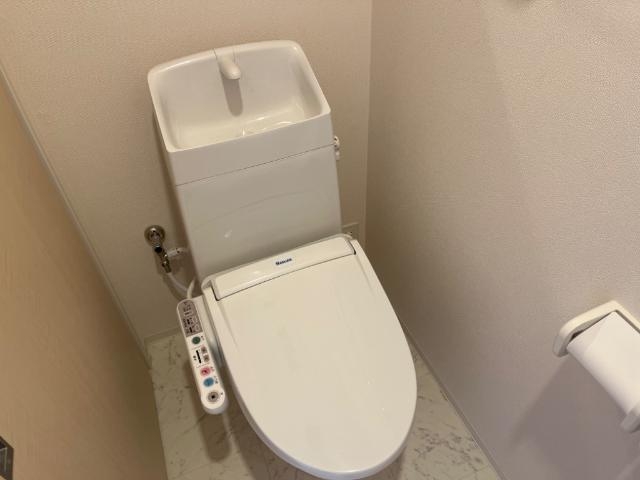 シャワー付トイレ