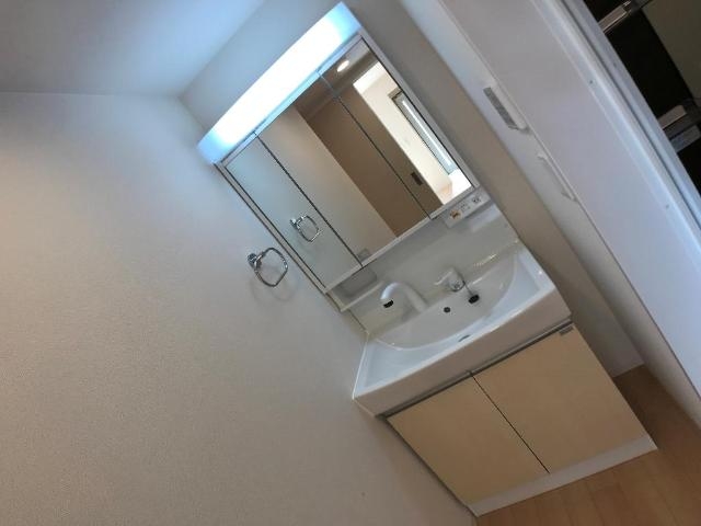 洗髪洗面化粧台