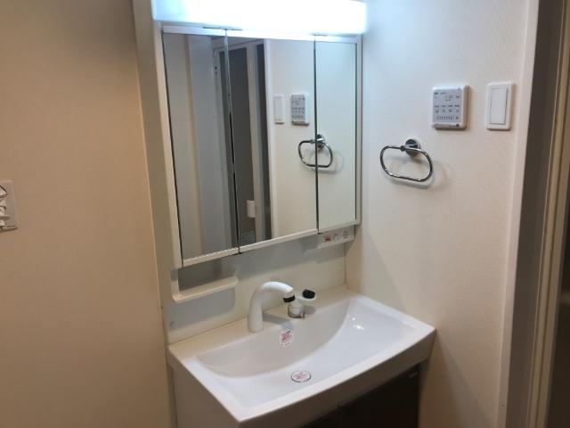 洗髪洗面化粧台