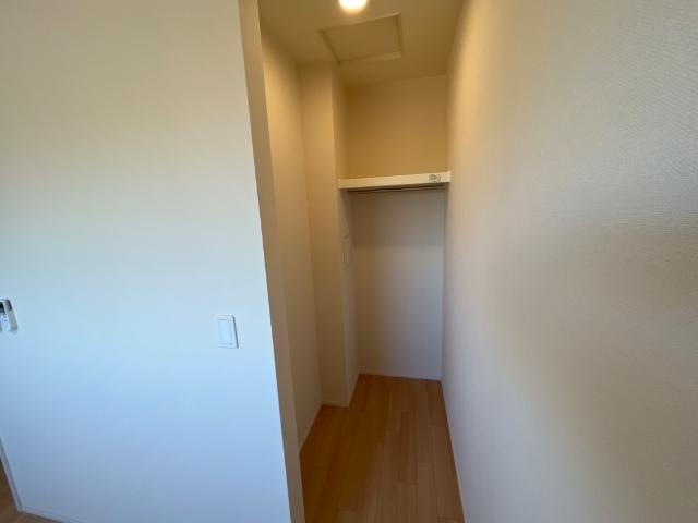 北側洋室ウォークインクローゼット