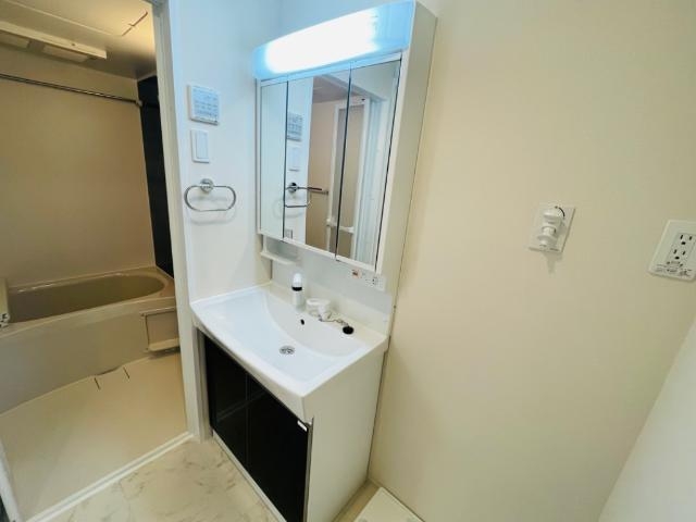 洗髪洗面化粧台