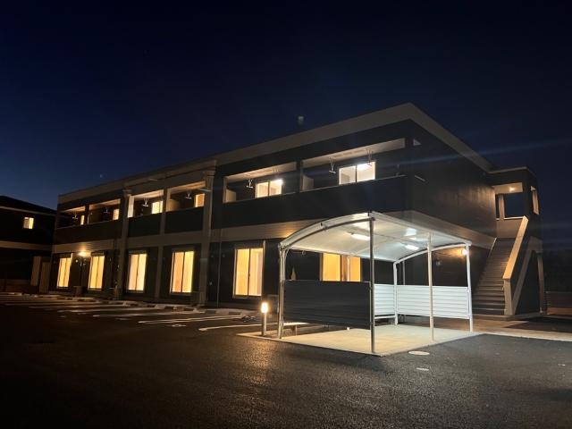 外観写真（夜）