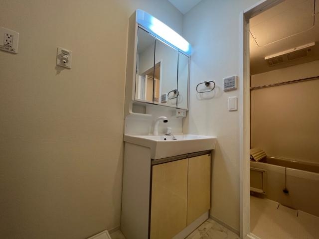 洗髪洗面化粧台